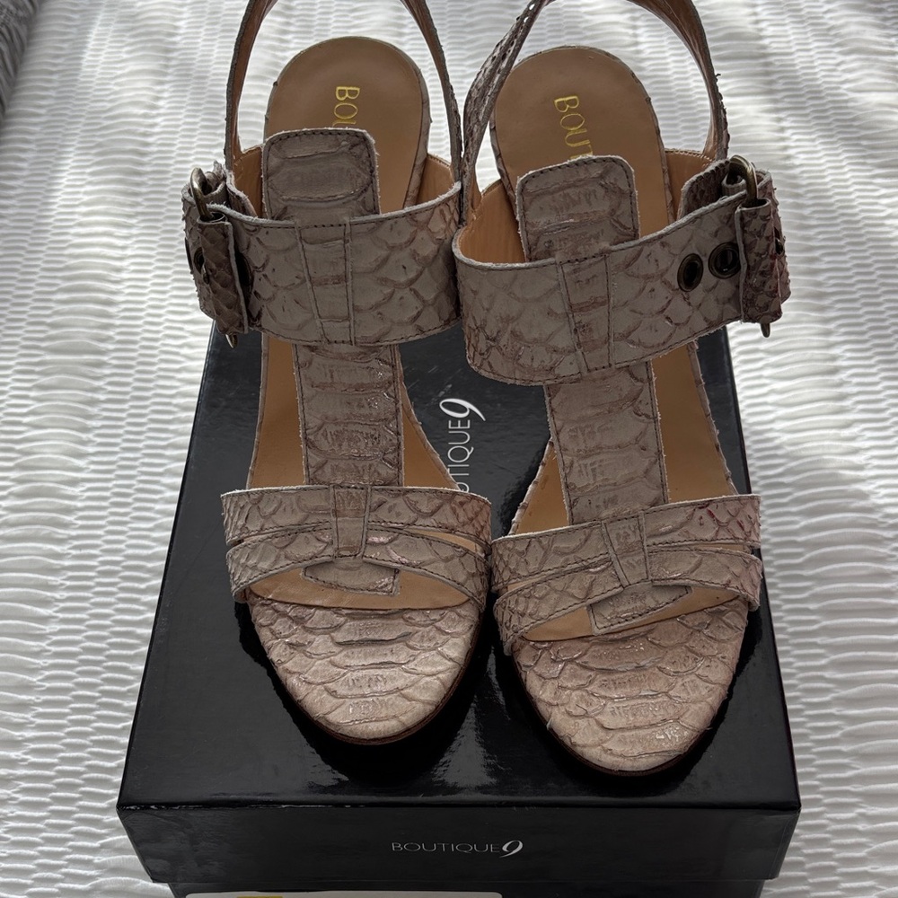 Boutique 9 Metallic Silver Sandals Size 7M